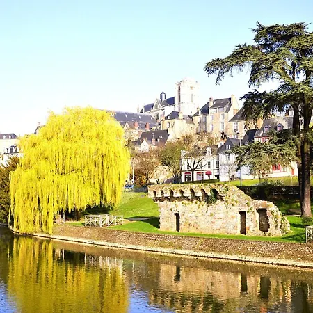 De La Futaie-maison De Caractere Au Calme